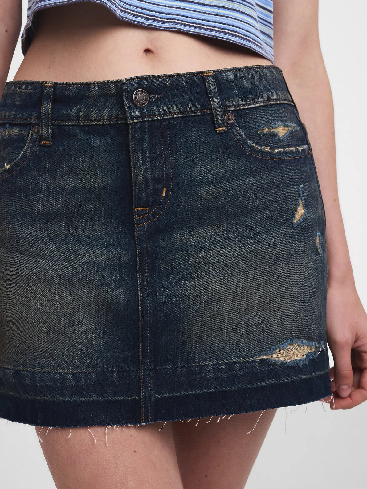 Gap - MadHappy - Distressed Denim Skirt - Dark Wash
