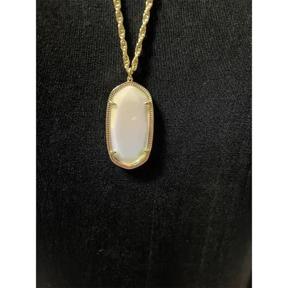 Rae Necklace Gold White MOP